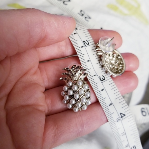 Pineapple Gorgeous 1 inch Earrings - Picture 4 of 4